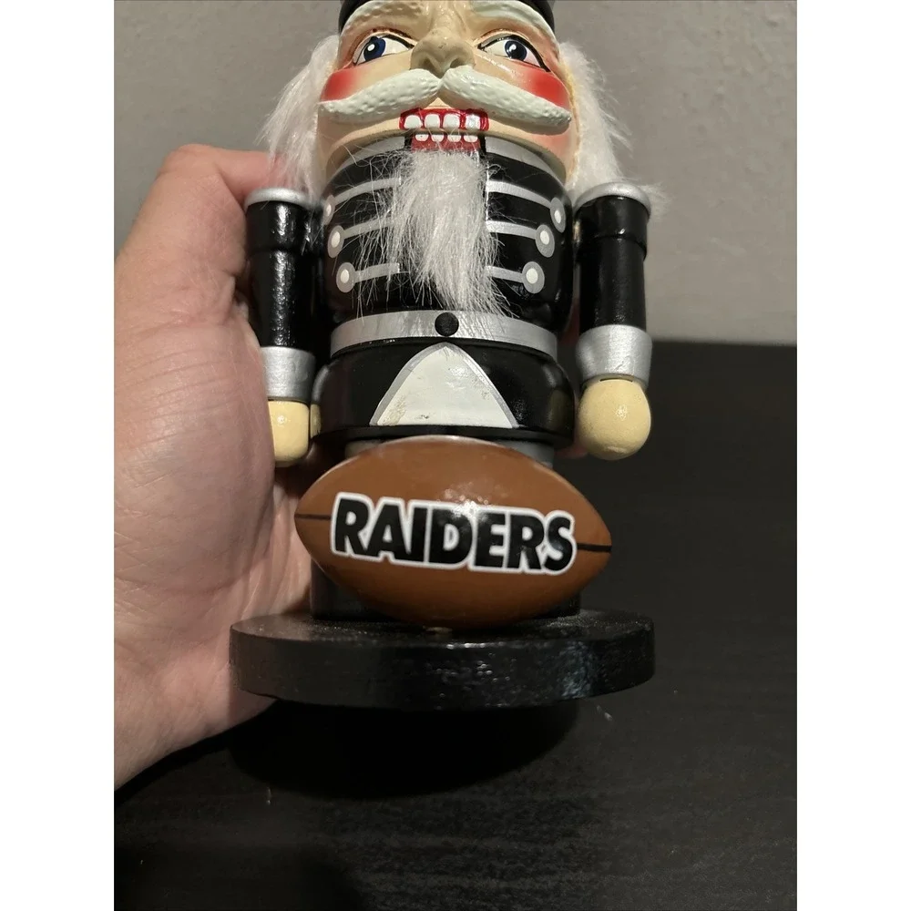 Oakland Raiders ~ Sports Collectors Christmas Nutcracker 6
